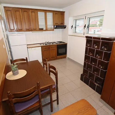 Solemare - 150m Apartment Makarska