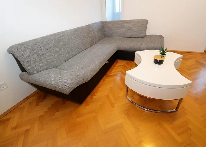 Solemare - 150m 아파트 *